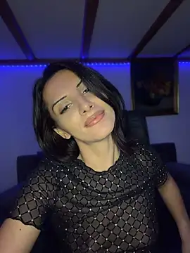 AliceBeatrice live XXX chat