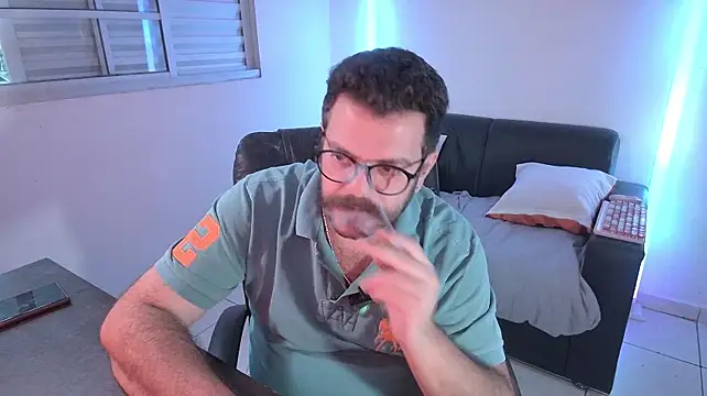 BadDaddyBrasil live XXX chat
