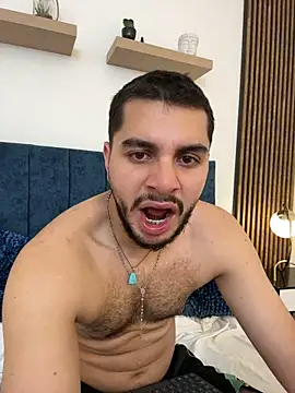 Chatroom XXX en direct de AmadeoWild