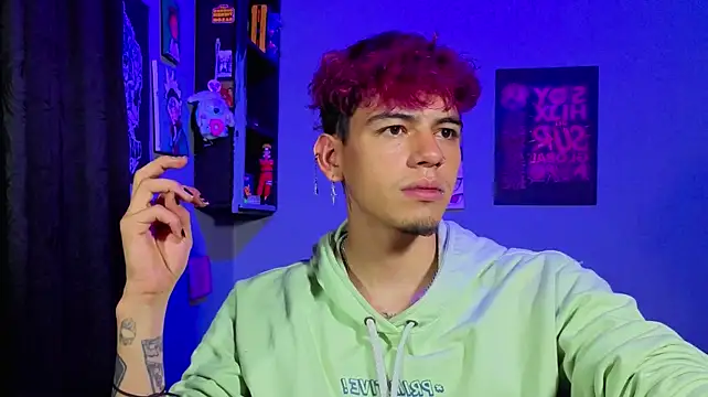MikeyKuro Live XXX-Chat