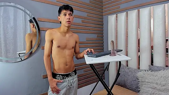 EstebanValdezs' Live XXX Chat