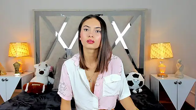 Chat XXX en directo de NicolMiller4