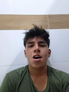 Chat XXX ao vivo de ZaneHoward