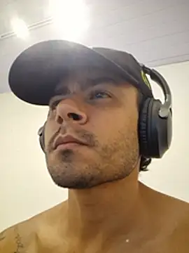 Latinoamericanobr's Live XXX Chat