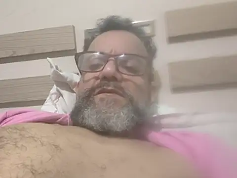 Chatroom XXX en direct de GiganticDot71
