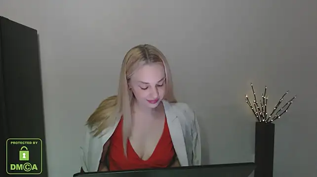Lia_noo_regretsのライブXXXチャット