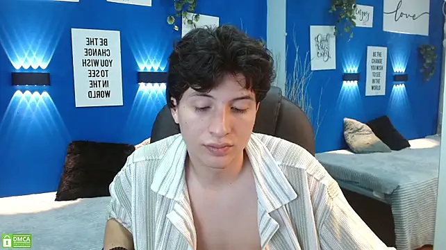 XXX chat uživo modela Marcoviolet