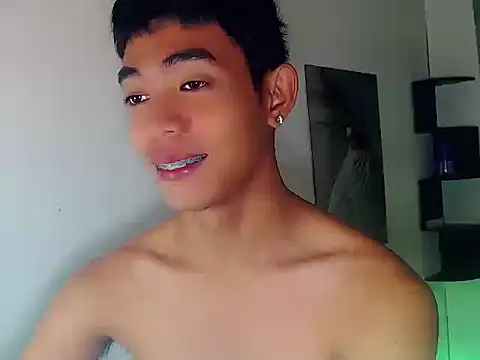 bretman1922 Adlı Modelin Canlı XXX Sohbeti