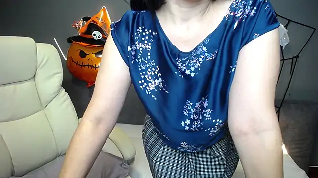 LiluGrants' Live XXX Chat