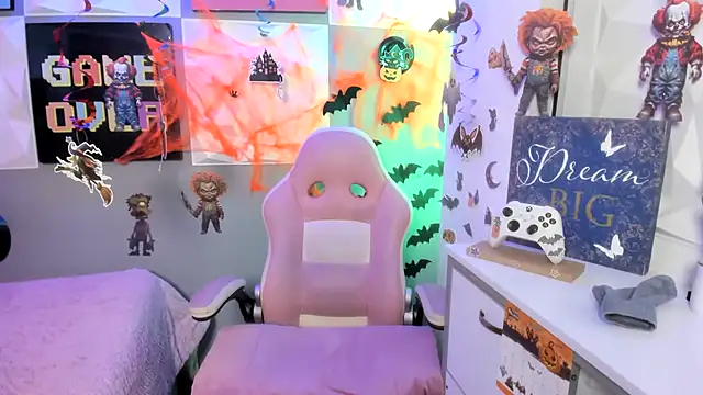 AdelaineBestのライブXXXチャット