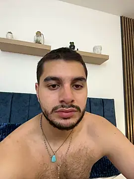 AmadeoWild 라이브 XXX 채팅