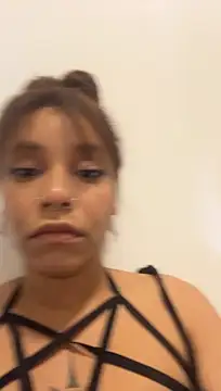 Chat +18 de lillith_bloomy ao vivo