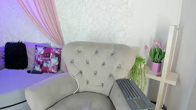 Czat XXX na żywo – LolaGray__