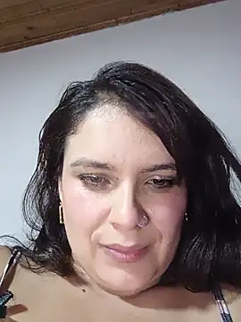 Chat +18 de Valeria888 ao vivo