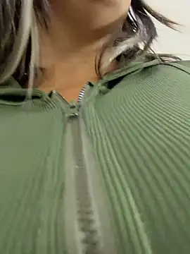 Chat +18 de LIZ-06_ ao vivo