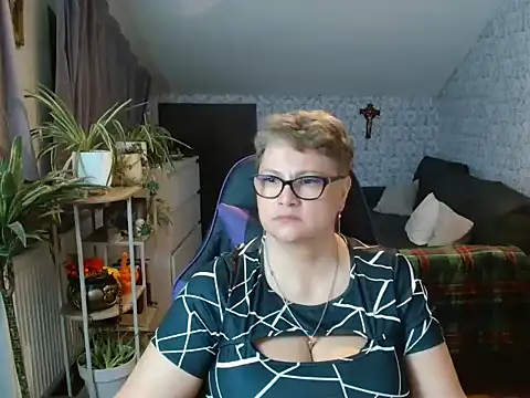 Newgirl4you's Live XXX Chat