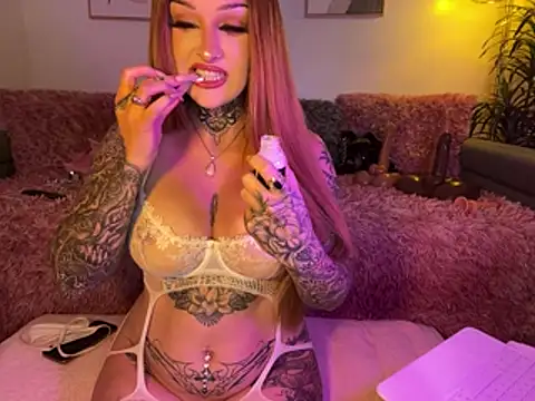 แชท XXX สดของ NikkiRylie