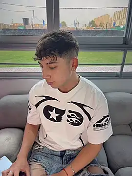 Chatroom XXX en direct de OLIVER_K