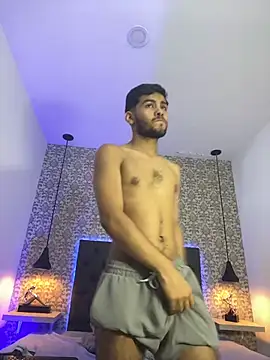 Peter_Kink Adlı Modelin Canlı XXX Sohbeti