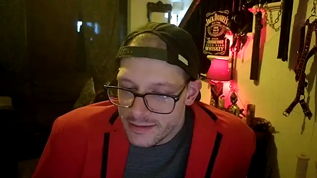 צ'אט XXX בשידור חי של MasterDaddyCool