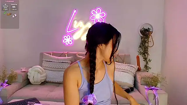 Chat +18 de Lizzy_kanee ao vivo