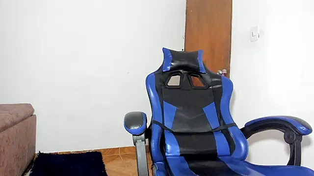 Ggoldenboyx1's Live XXX Chat