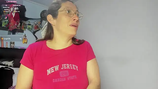 kaylaMinov_ live XXX chat