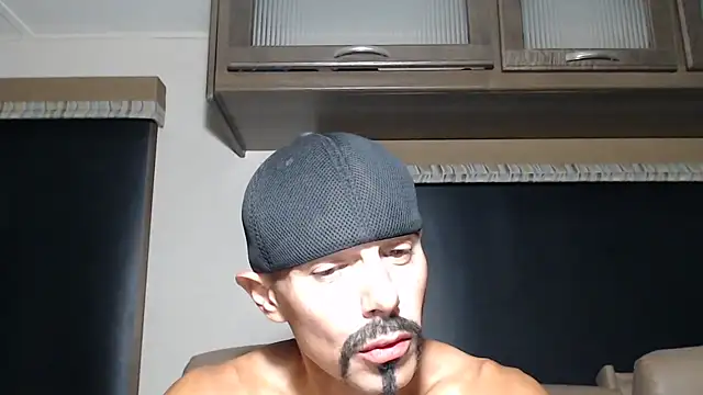Chat +18 de ThickD2C ao vivo