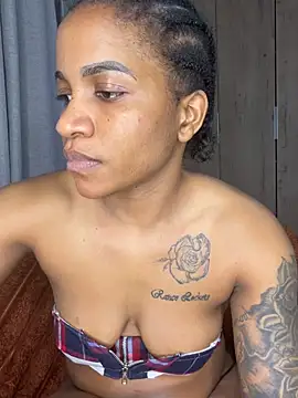 Milkypucy 라이브 XXX 채팅