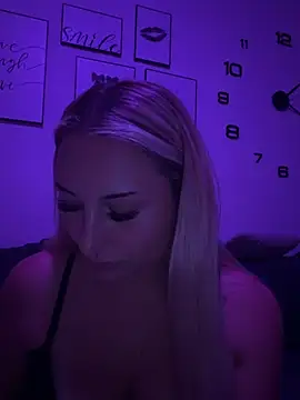 צ'אט XXX בשידור חי של SarahWildy