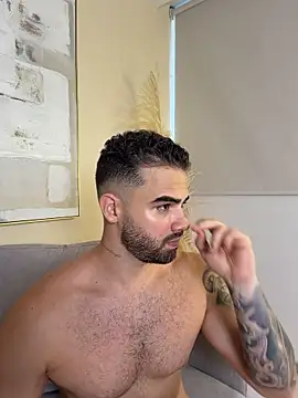 PaulPhoenix_ XXX чат на живо