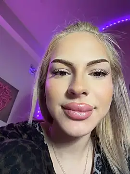 DollyRuby Chat XXX live