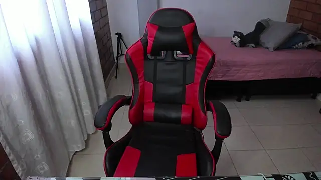 Czat XXX na żywo – Aron_Boyy