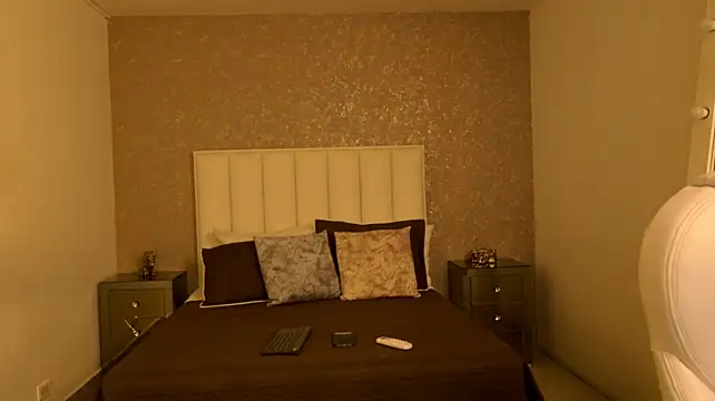 צ'אט XXX בשידור חי של JordanMiller_