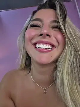 Show modela CelesteBlaze_ na web-kameri
