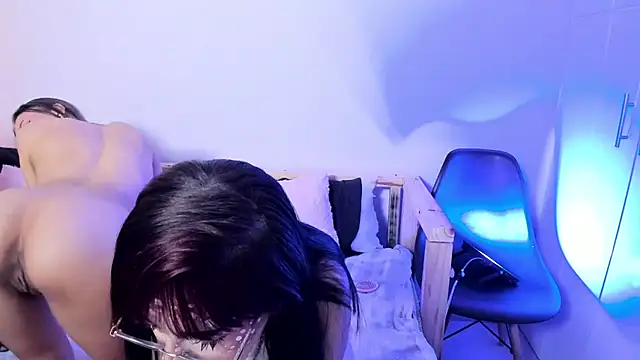 pittysaurio's Live XXX Chat