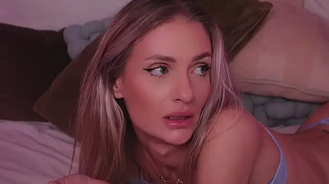 AmeliaAngel Chat XXX in diretta