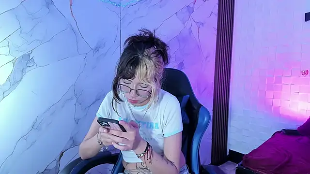 kittymiauu444のライブXXXチャット