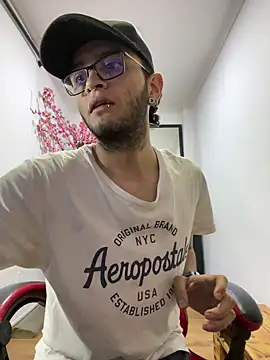 Chatroom XXX en direct de FoxBarck