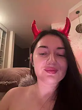 RoseViki Adlı Modelin Canlı XXX Sohbeti