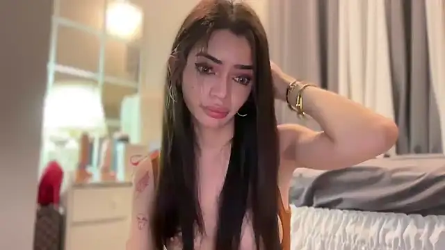 xTransQueenxn Live XXX chat