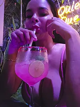 CataleyaRusso's Live XXX Chat