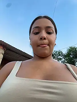 Chat +18 de Baby_morena12 ao vivo