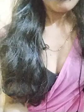 Chat XXX en directo de NylaNoor