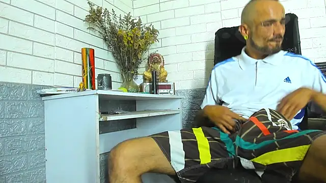 GeorgeZarrate's Live XXX Chat