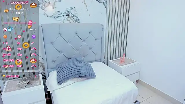 MELANIE_VEGA Adlı Modelin Canlı XXX Sohbeti