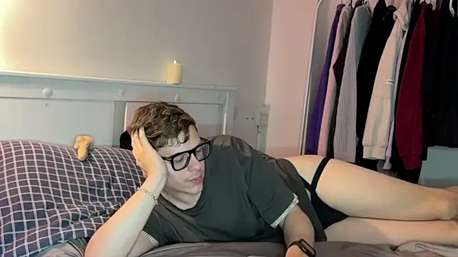 Chatroom XXX en direct de daniel-below