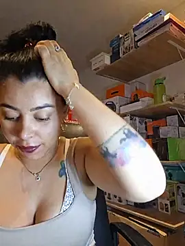 Luianna লাইভ XXX চ্যাট