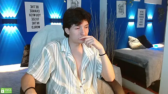 MarcovioletのライブXXXチャット