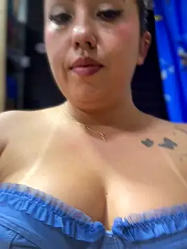 VIOLETA-25_のライブXXXチャット